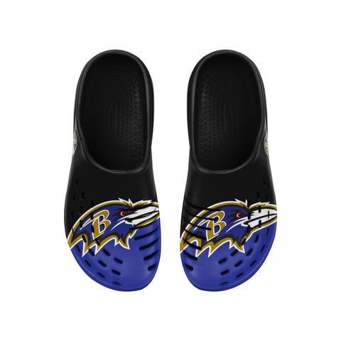 FOCO Baltimore Ravens 2023 Family Dollar Split Color Clog - Mens