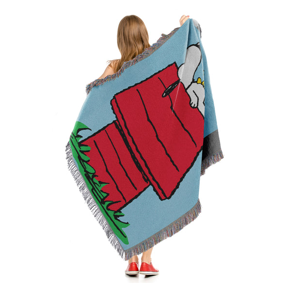 Northwest Peanuts Snoopy House Woven Jacquard Throw Blanket, 48"W x 60"L
