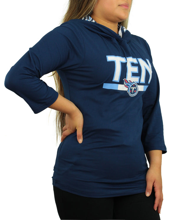 Zubaz NFL Women's Tennessee Titans Solid Team Color Lightweight Pullover