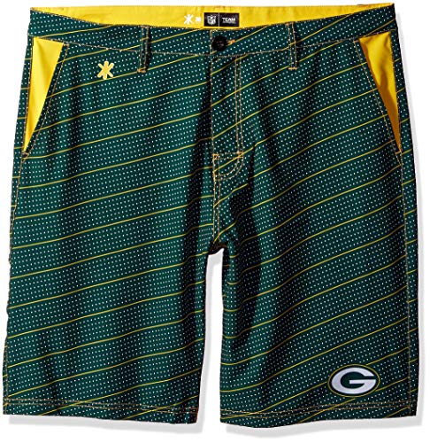 Forever Collectibles NFL Men's Green Bay Packers Dots Walking Shorts