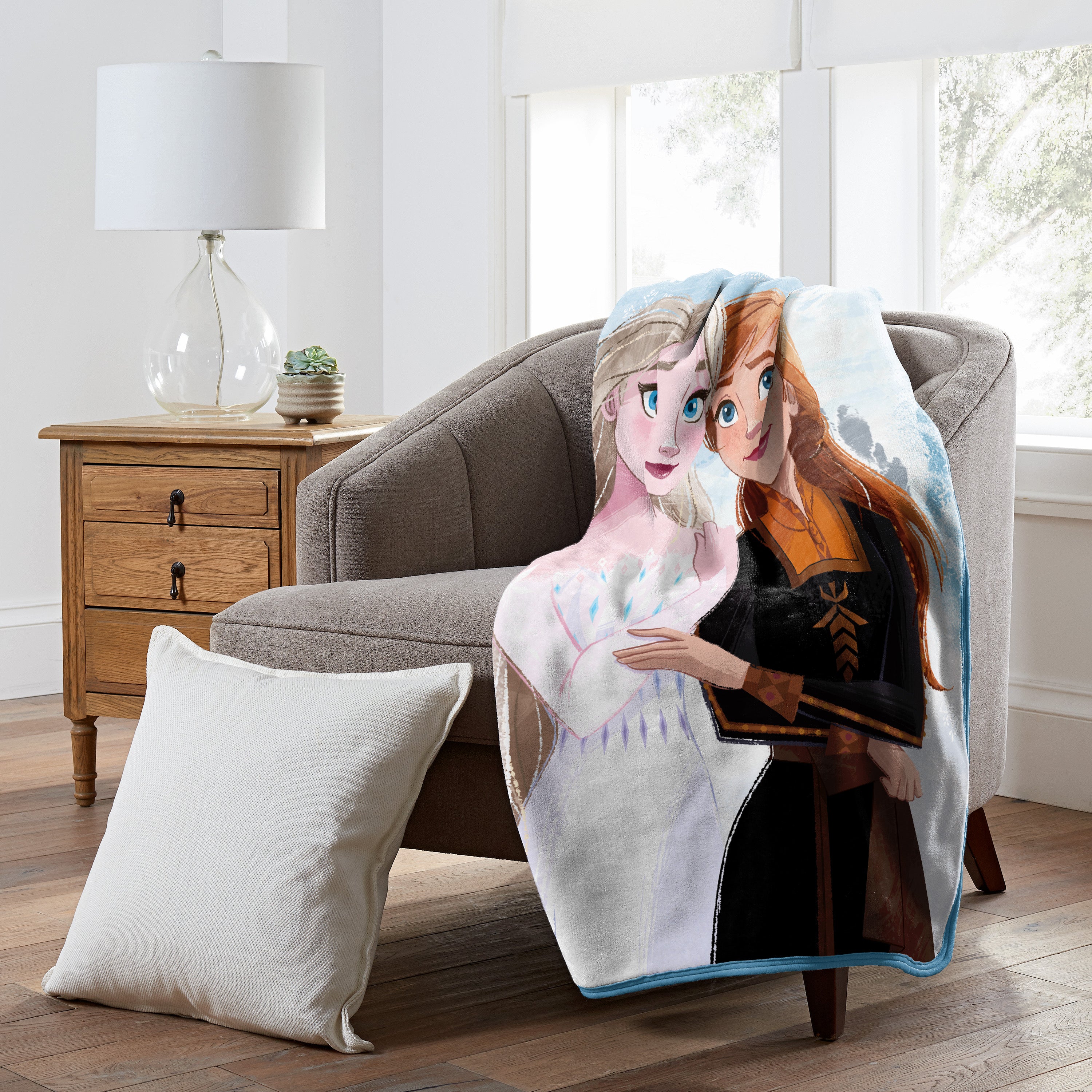 Northwest Disney Frozen Cool Girls Silk Touch Sherpa Throw