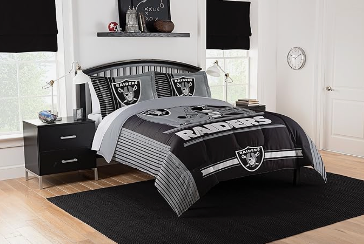 Raiders best sale blanket queen