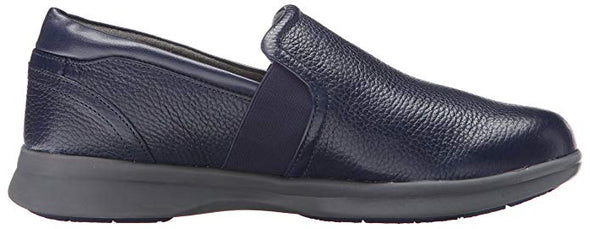 SoftWalk Women's Vantage Loafer, Navy