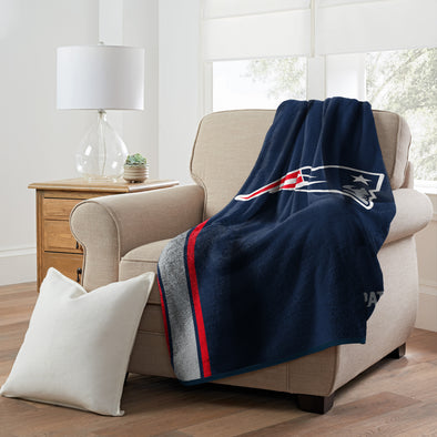 Northwest NFL New England Patriots Sherpa Throw Blanket