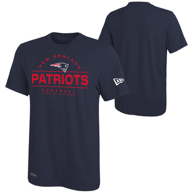 New Era NFL Men's New England Patriots Blitz Lightning Short Sleeve T-Shirt
