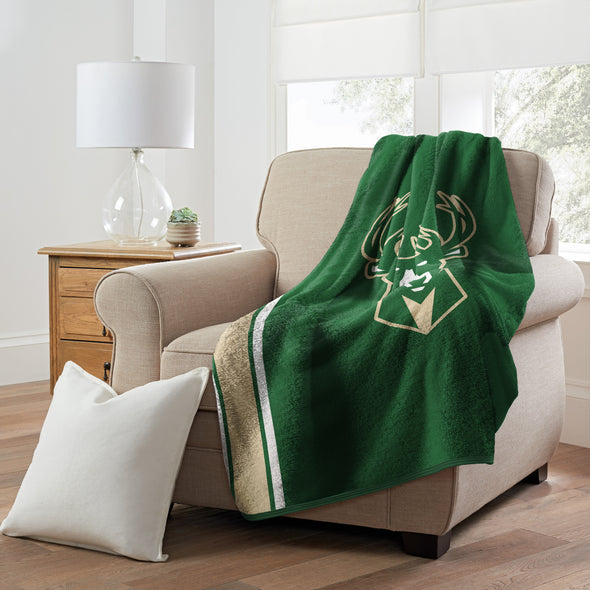 Northwest NBA Milwaukee Bucks Sherpa Throw Blanket