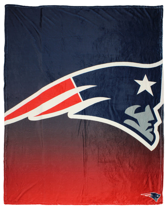 FOCO NFL New England Patriots Gradient Micro Raschel Throw Blanket, 50 x 60