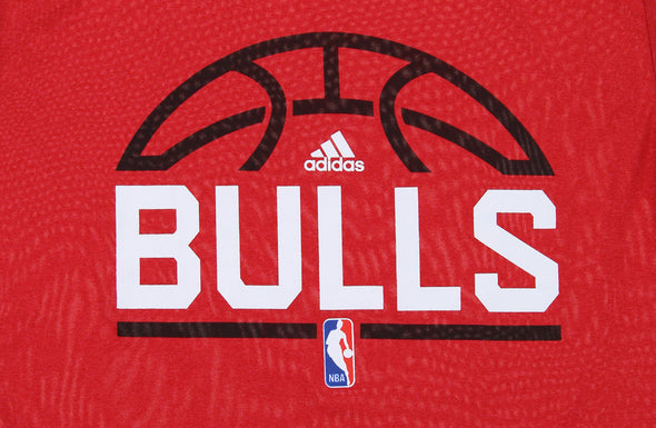 Adidas NBA Men's Chicago Bulls Ultra Lightweight Athletic Rush Graphic Tee, Red