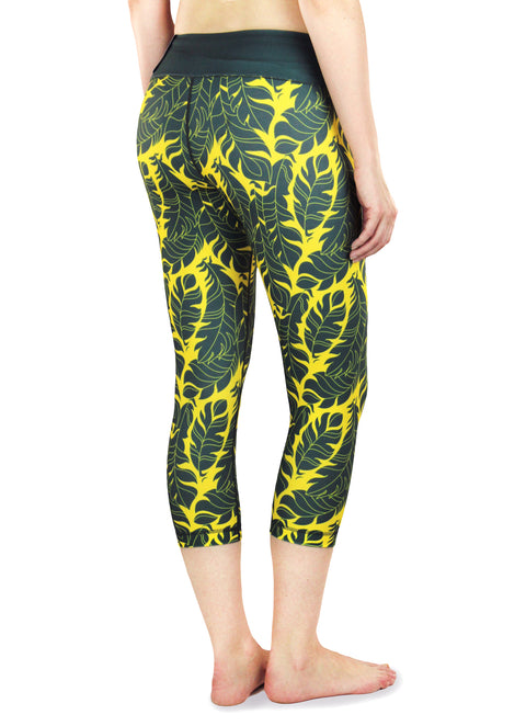 NCAA Women's Oregon Ducks Thematic Print Capris, Green