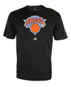 Adidas NBA Mens New York Knicks Ultra Lightweight Athletic Rush Graphic Tee, Black